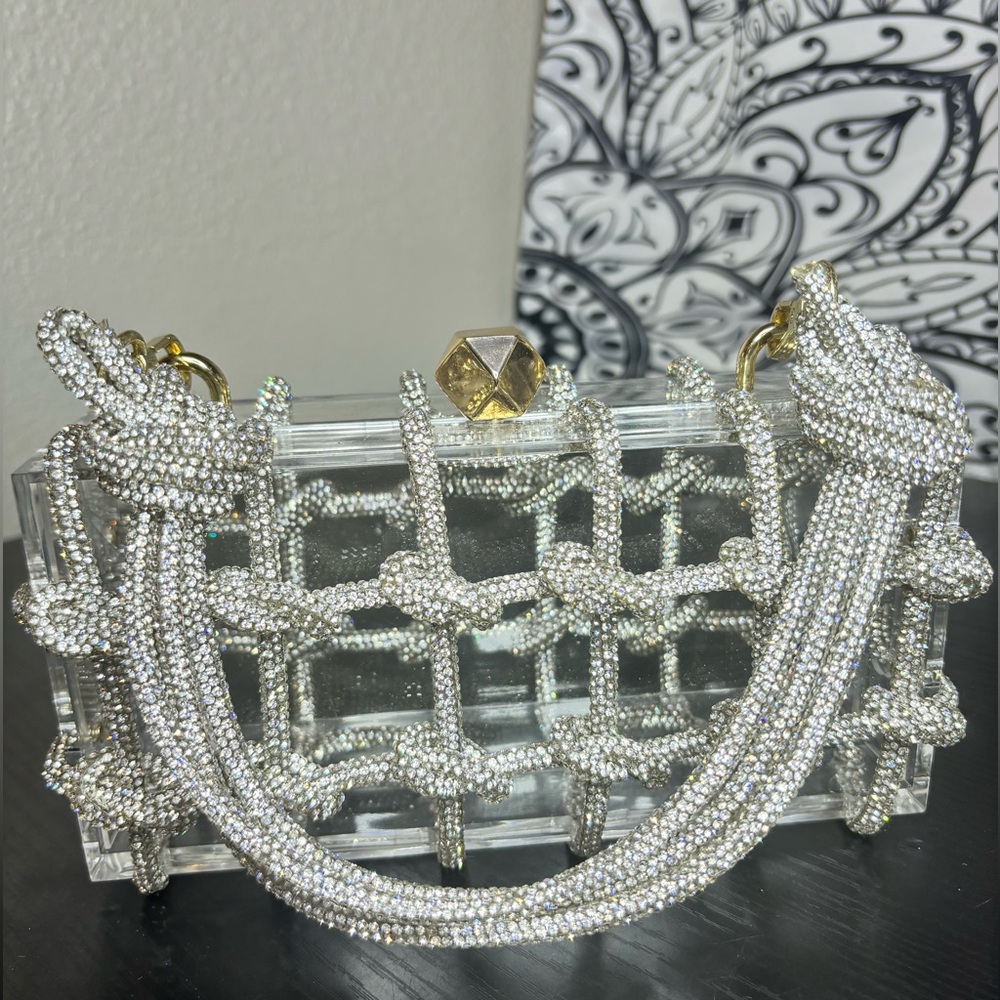 Beautiful rhinestone rope clear acrylic concert/stadium or party bag. New